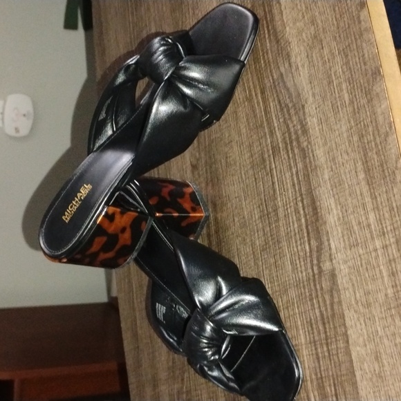 Michael Kors🎁 Josie Mule Knotted Sandals Leopard Block heel NIB - Picture 2 of 7